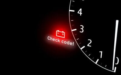 Co oznacza kontrolka check engine w samochodzie? Kiedy możesz jechać dalej, a kiedy musisz zjechać do warsztatu?